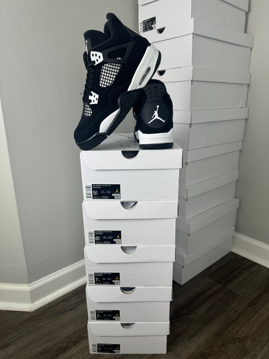 Jordan 4 White Thunder Grade School